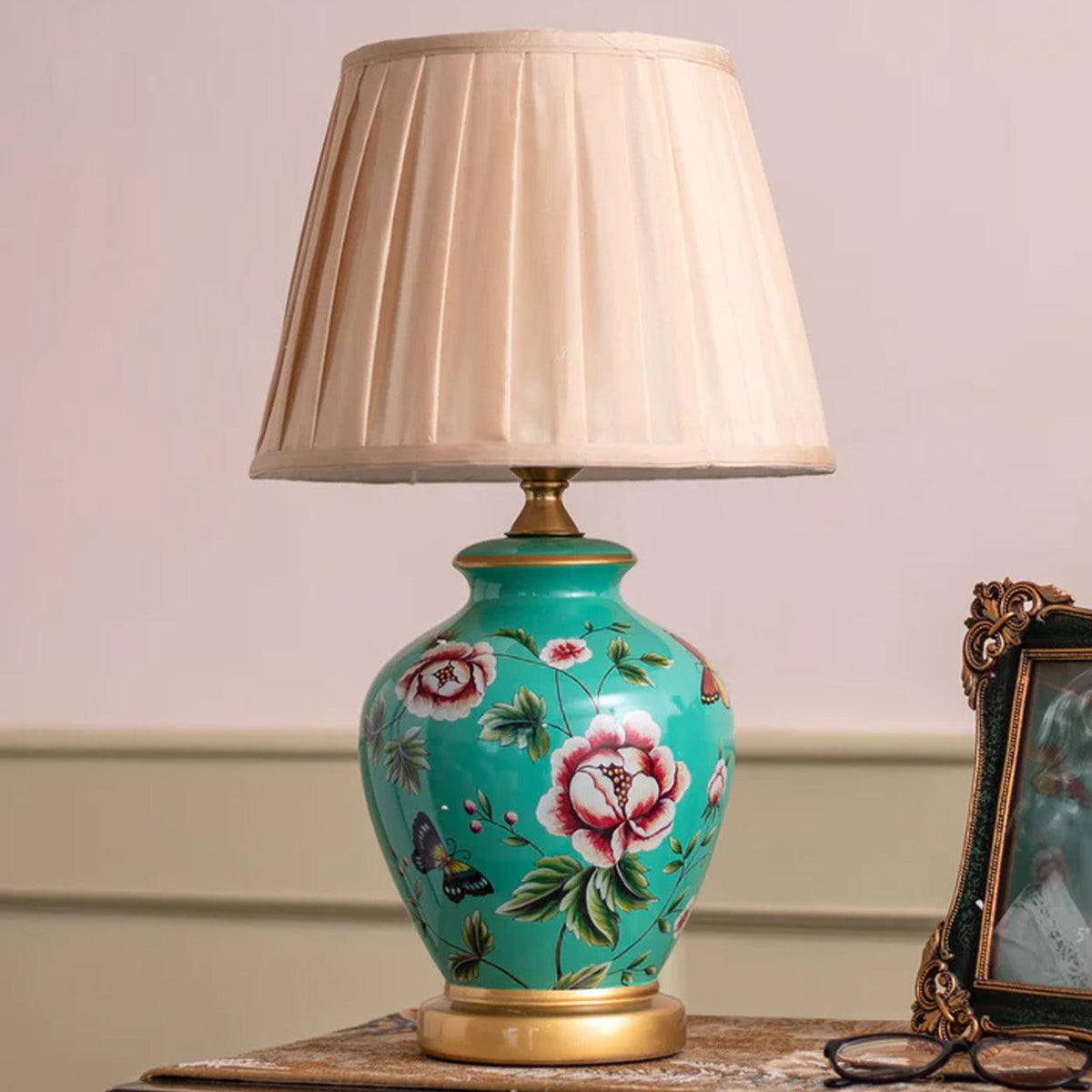 bloom-ceramic-bedside-table-lamp-at-the-lowest-price-in-india